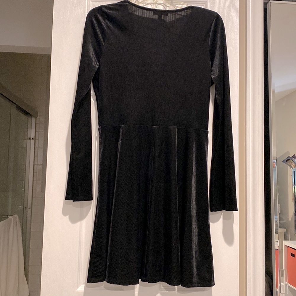 Express Dress - Picture 5 of 6